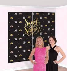 Sweet 16 Scene Setters