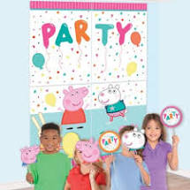 PEPPA PIG BACK DROP WITH PROPS