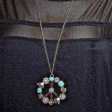 HIPPIE PEACE SIGN NECKLACE