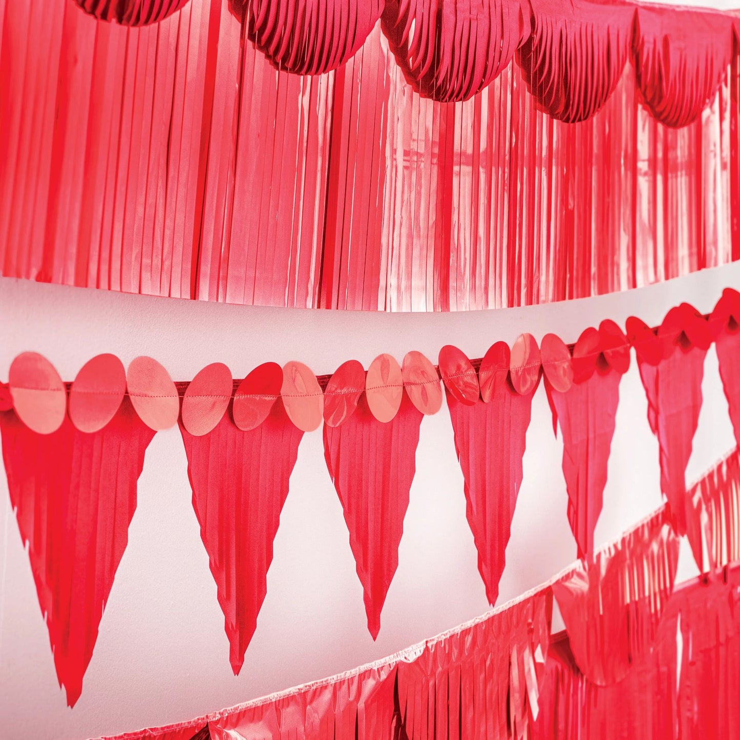 Multi Shape Fringe Banner Kit - Apple Red