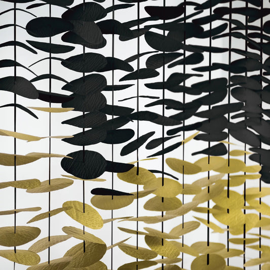 Large Circle Backdrop - Black and Gold