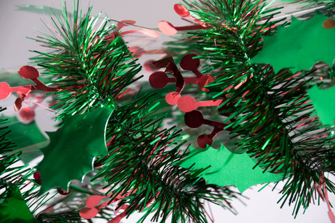 HOLLY AND BERRY 9' TINSEL GARLAND