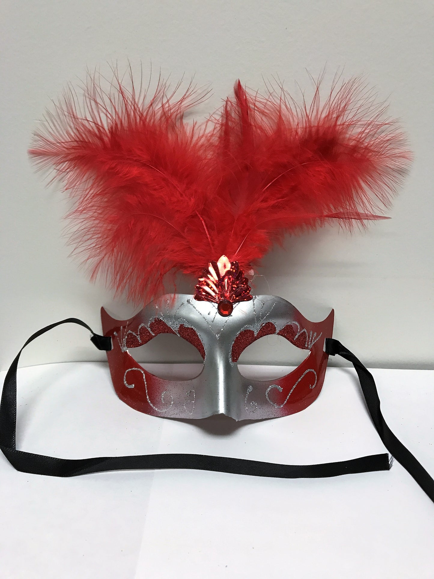 RED & SILVER MASQUERADE MASK
